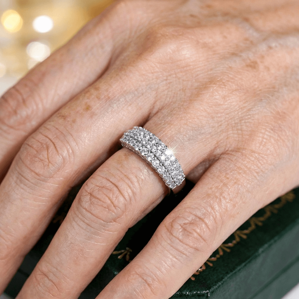 Zilveren ring met meerdere rijen zirkonia