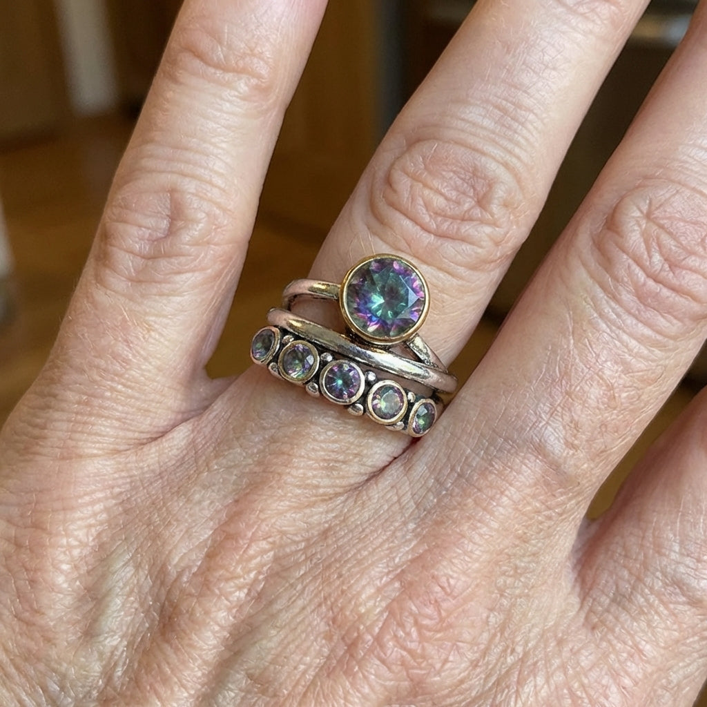 Zilveren ring met mystieke regenboog edelstenen