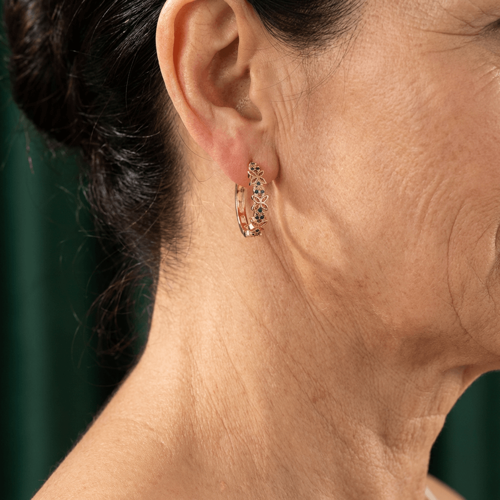 Driekleurige gouden creolen met diamantgeslepen patroon