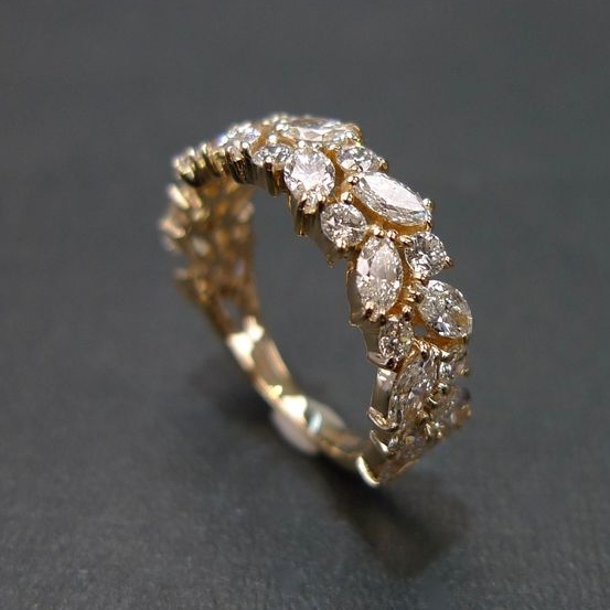 Gouden ring met marquise zirkonia