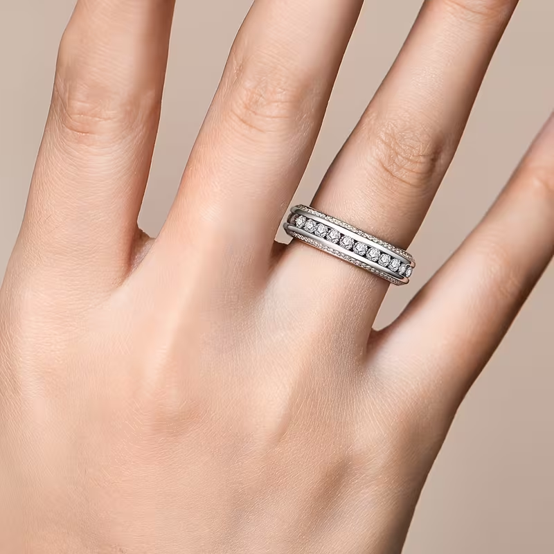 Gouden eternity ring met dubbele zirconia rij