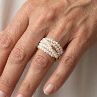 Gouden ring met cluster zoetwaterparels