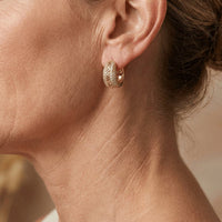 Gouden vintage oorbellen met zirkonia