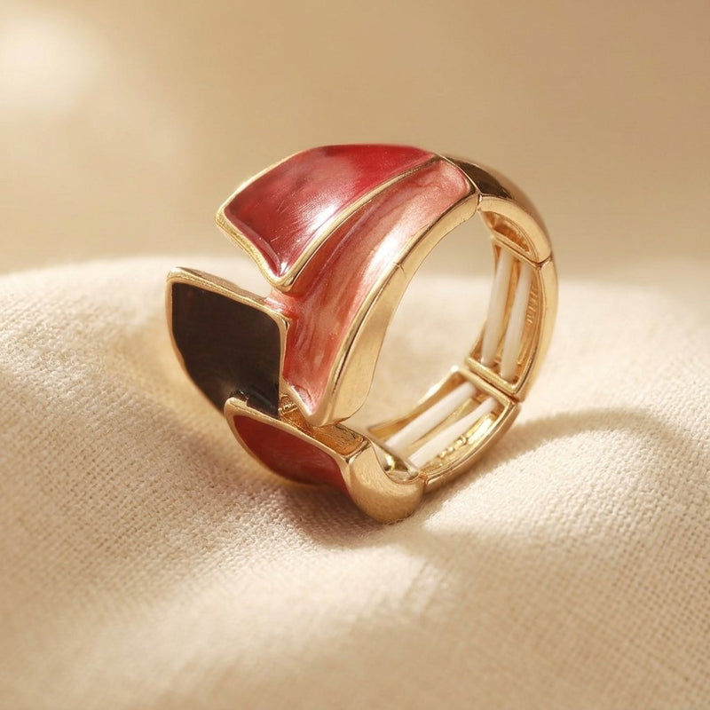Gouden ring met rood emaille