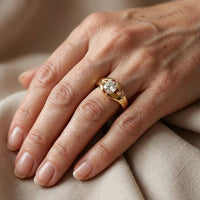 Gouden solitair ring met champagne edelsteen