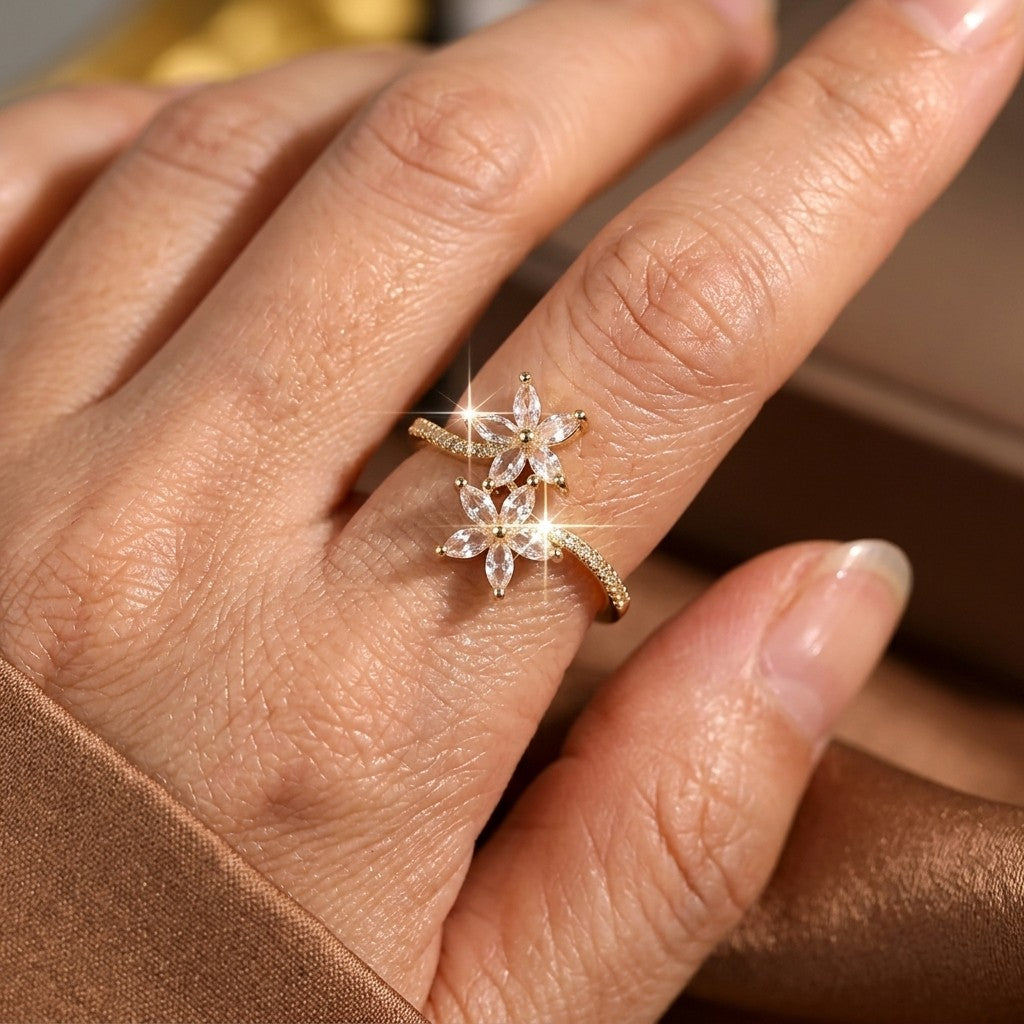 Gouden dubbele bloemring met marquise zirkonia