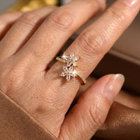 Gouden dubbele bloemring met marquise zirkonia