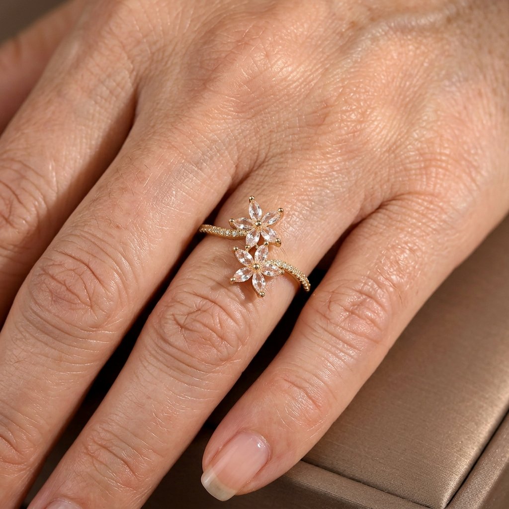 Gouden dubbele bloemenring met marquise zirkonia