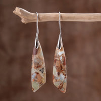 Gouden oorbellen met beige brecciejaspis