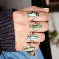 Zilveren bohemian ring met ovale groene turquoise